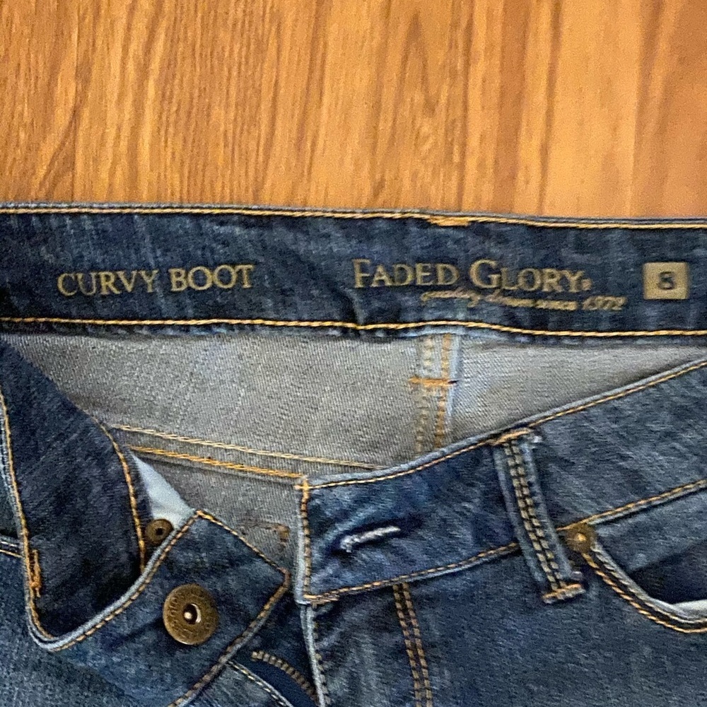 Faded Glory Curvy Mid rise Boot Cut Jeans Sz8A - Picture 3 of 3